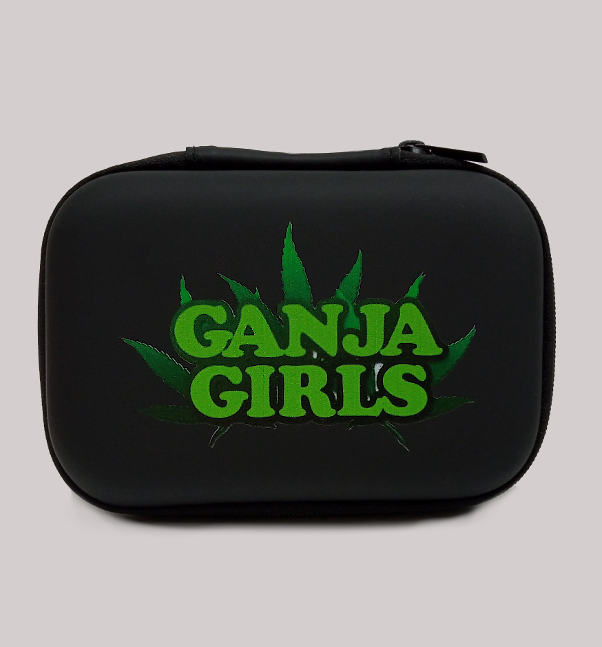 Case Kumbaya Pequeno Ganja Girls